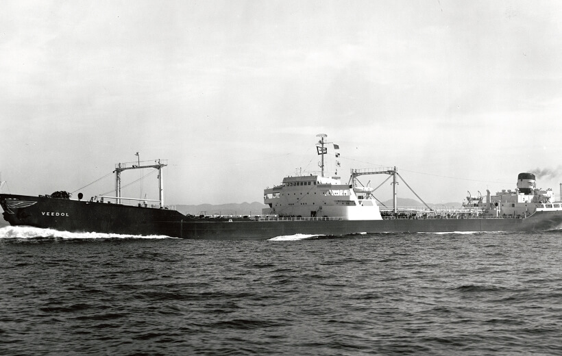 1954年,在長崎造船廠制造的當時世界最大的油輪之一“VEEDOL”號